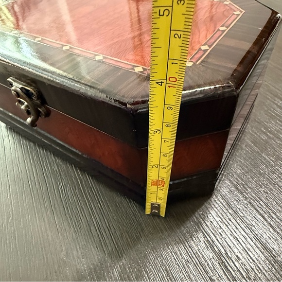 Elegant Wooden Jewelry Box with Lock - Picture 8 of 9